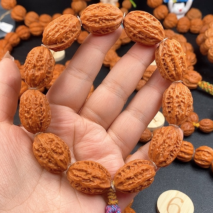 文玩核桃手串野生绣花鞋手串