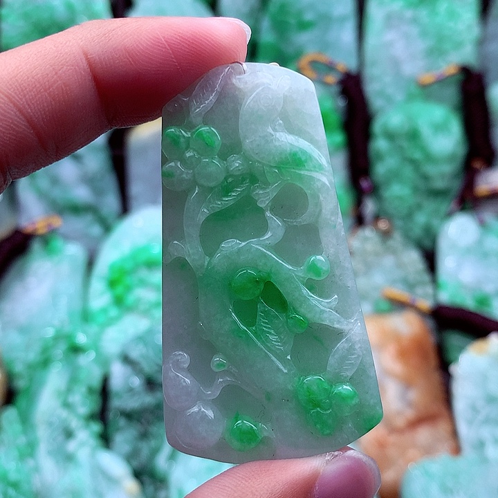 翡翠吊坠(不含链)未镶嵌