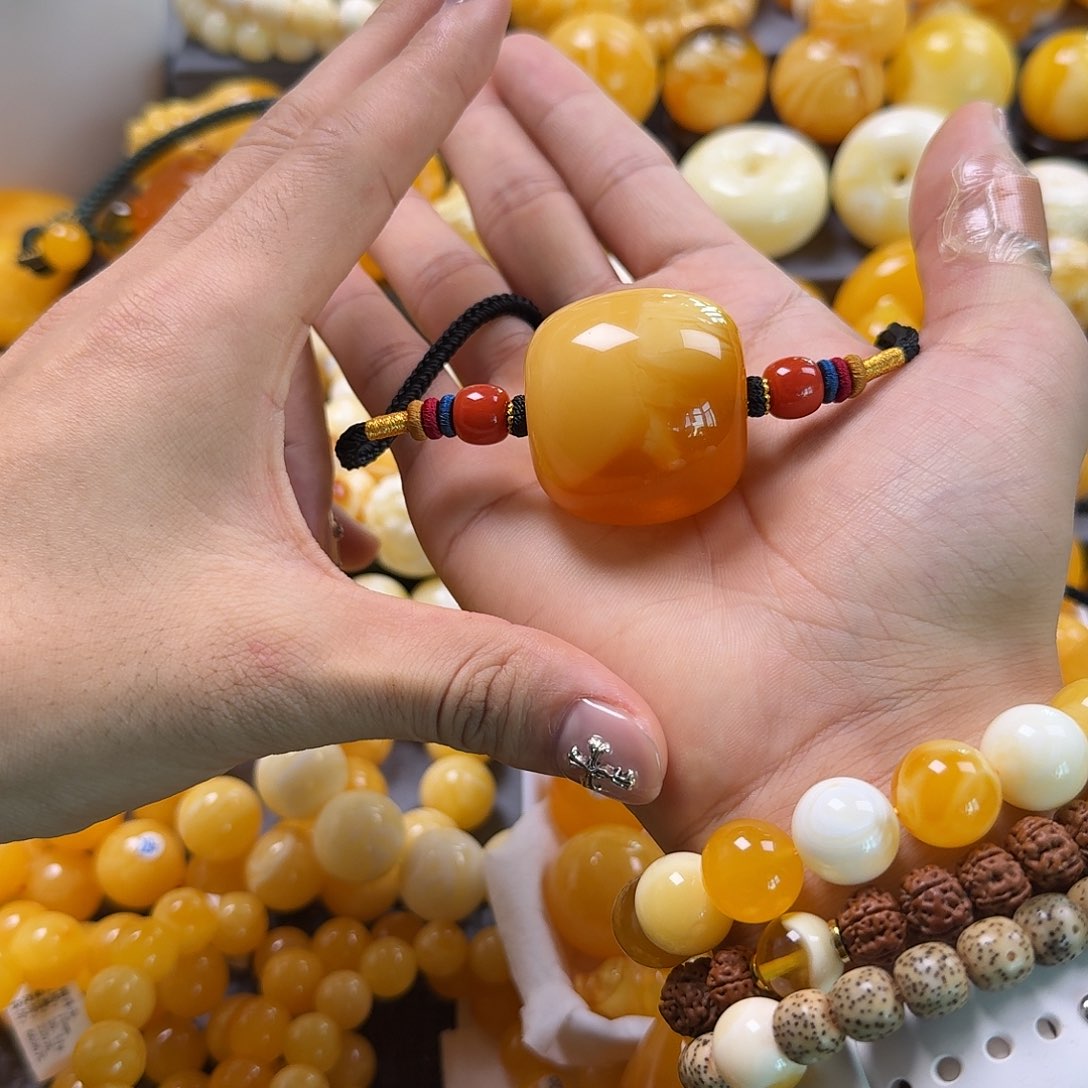 蜜蜡珠宝奇石未镶嵌墩子