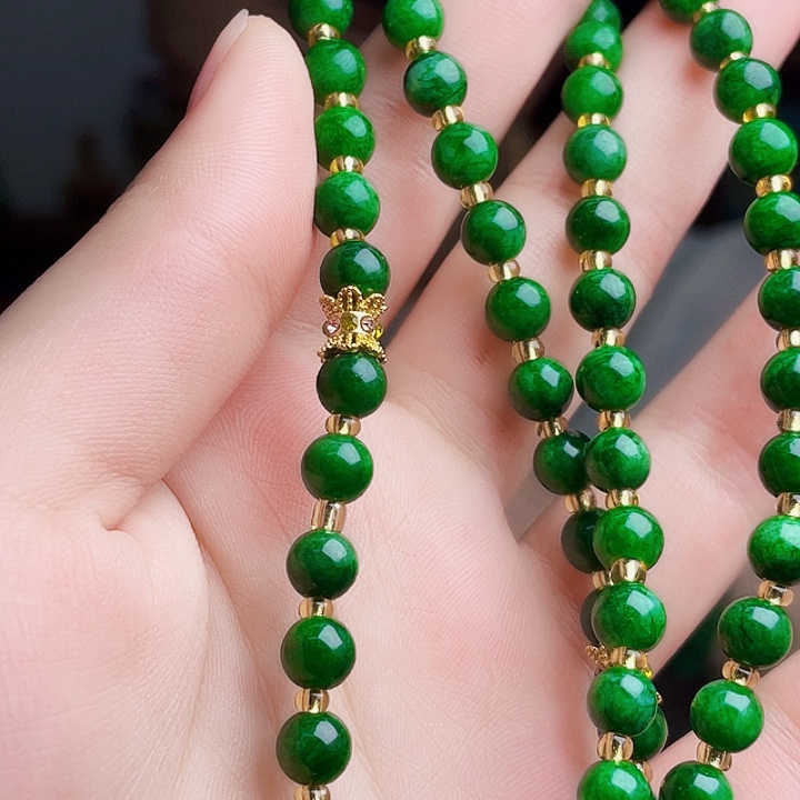 翡翠未镶嵌颈饰多样性