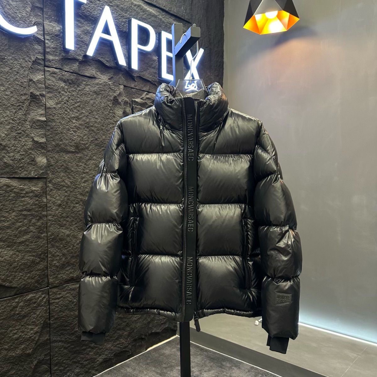 玛雅连帽冬季新款黑武士短款鸭绒羽绒服男女加厚保暖外套羽绒服