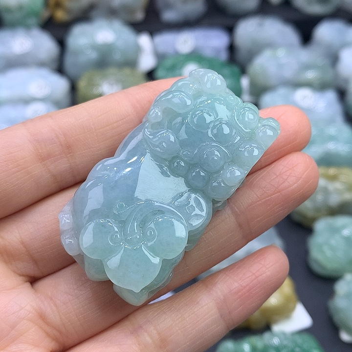 翡翠未镶嵌颈饰天然缅甸A货翡翠貔貅吊坠