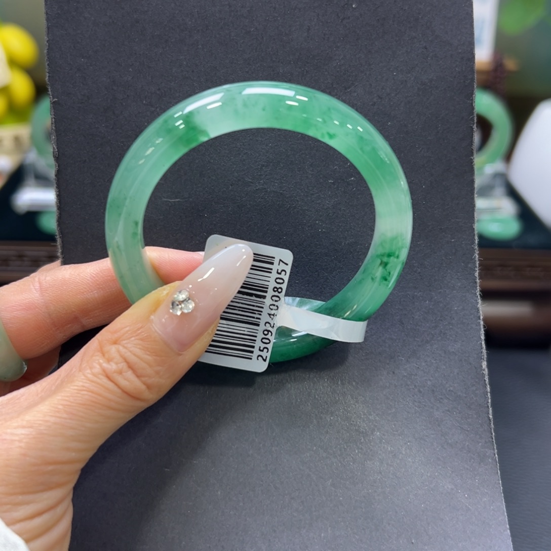 石英质玉（非洲翠）未镶嵌手镯52-53