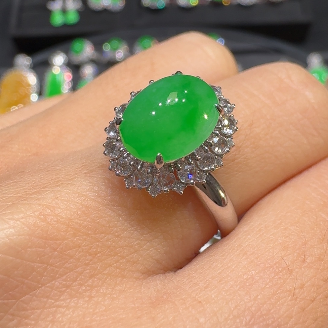 翡翠18K金镶嵌戒指收到货48小时鉴赏期