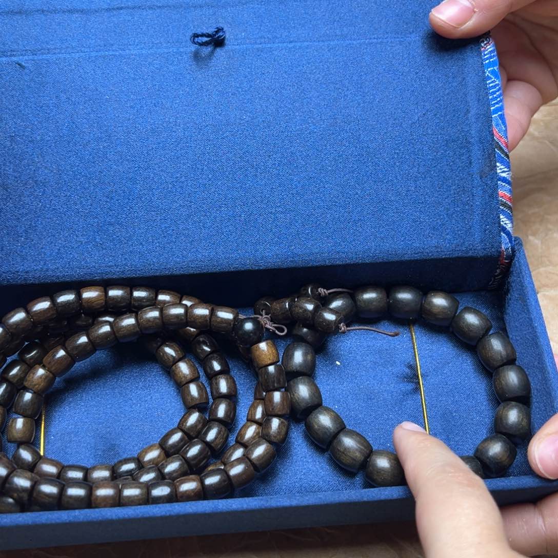 大叶紫檀（黑酸枝木类）