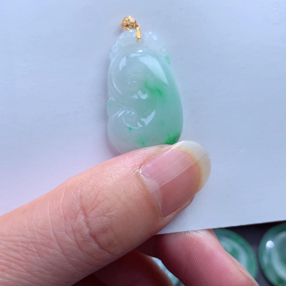 翡翠吊坠(不含链)18K金镶嵌