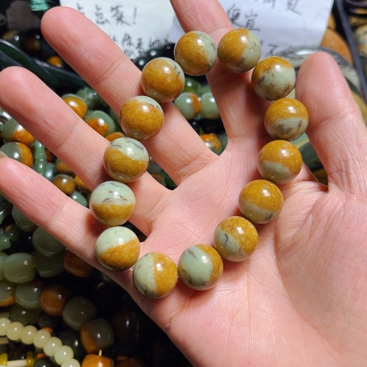 岫岩河磨玉（透闪石质玉）手链未镶嵌