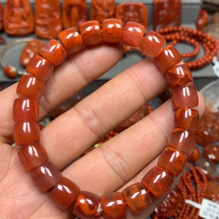 南红玛瑙手串未镶嵌10+’mm
