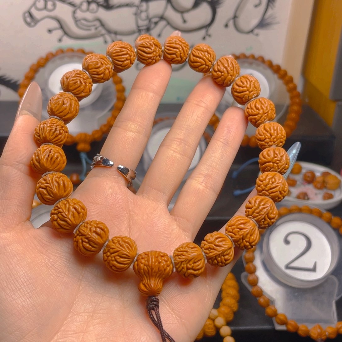 桃核吊坠1.4444444444