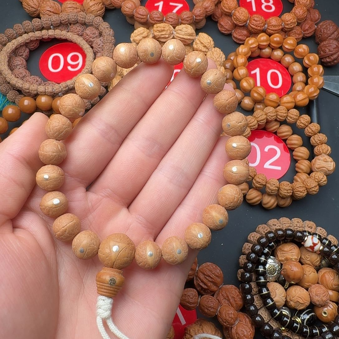 文玩核桃手串香***股凤眼