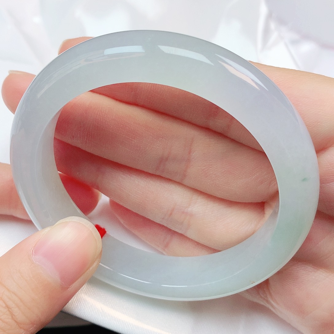 翡翠手镯未镶嵌抖音969