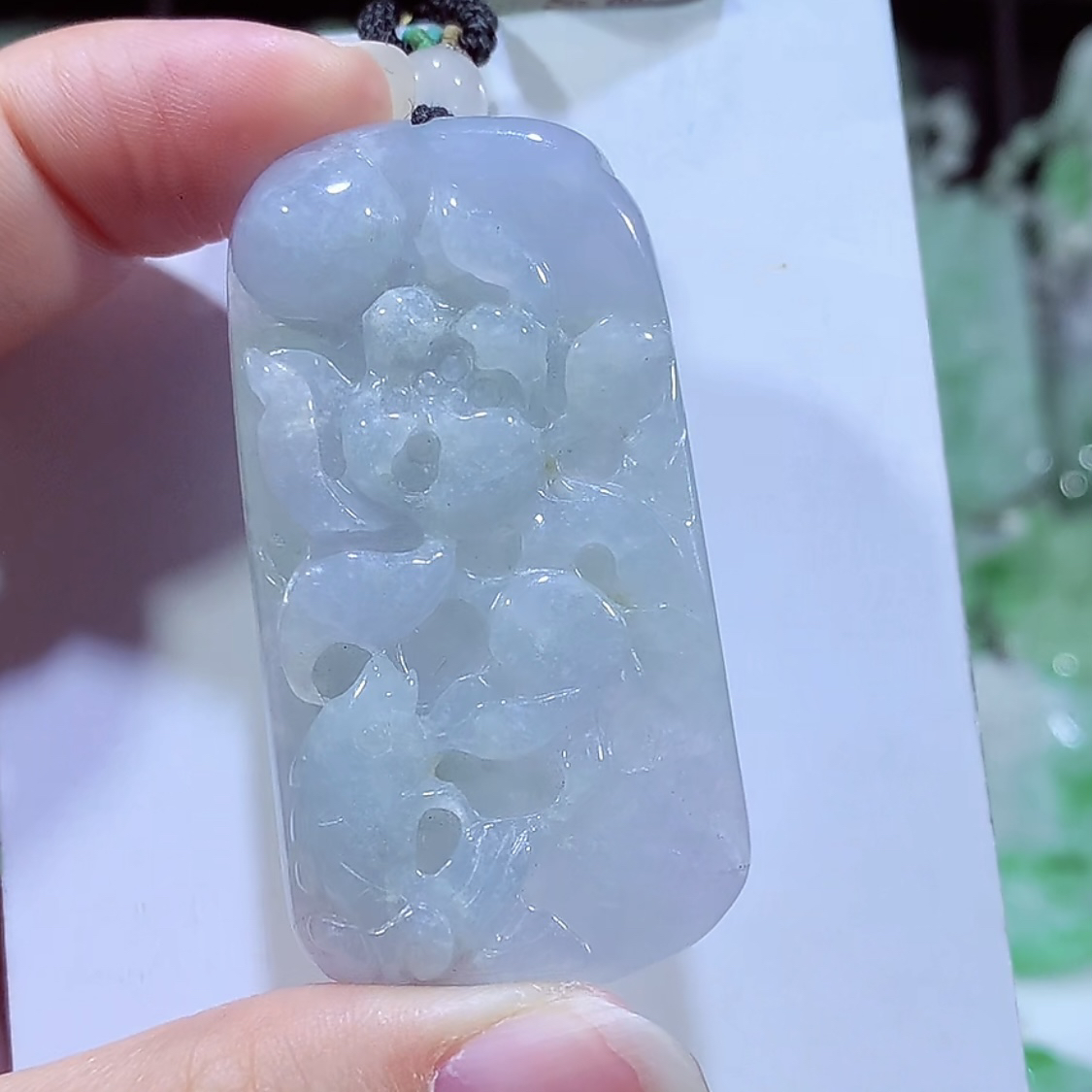 缅甸天然A货翡翠淡紫莲花鱼吊坠