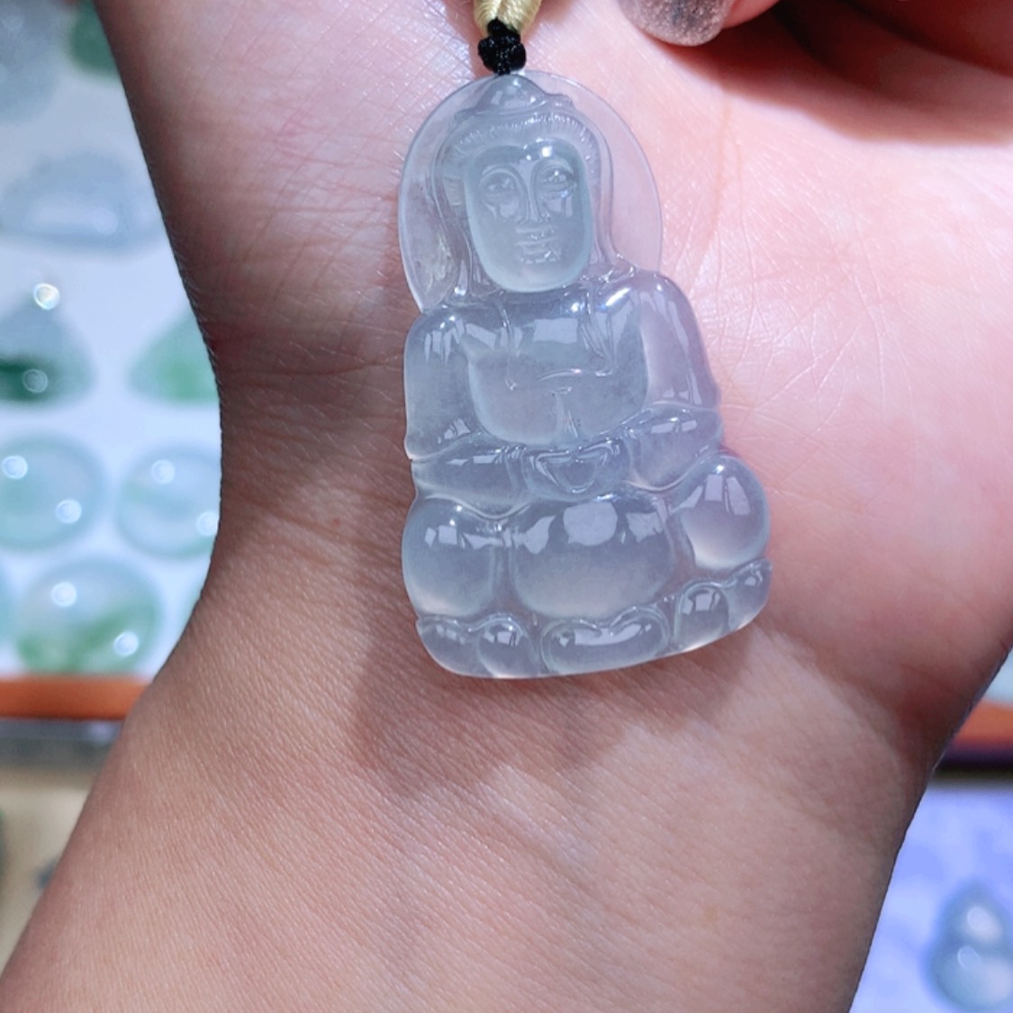 【闪购商品】翡翠颈饰未镶嵌观音