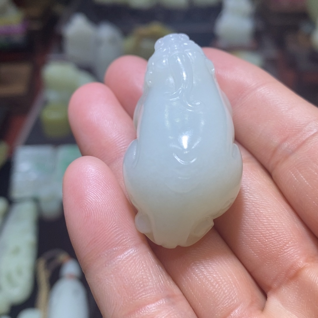 和田玉挂件未镶嵌安**生