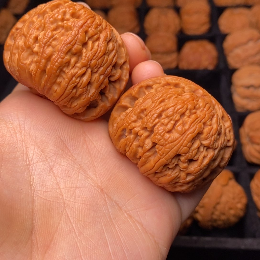 文玩核桃吊坠秦岭野生核桃