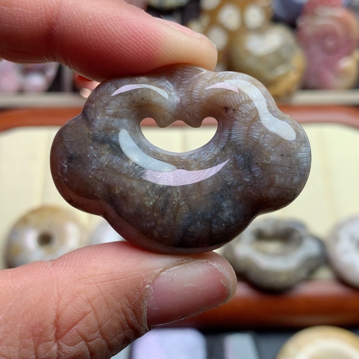 硅化珊瑚（珊瑚玉）颈饰未镶嵌