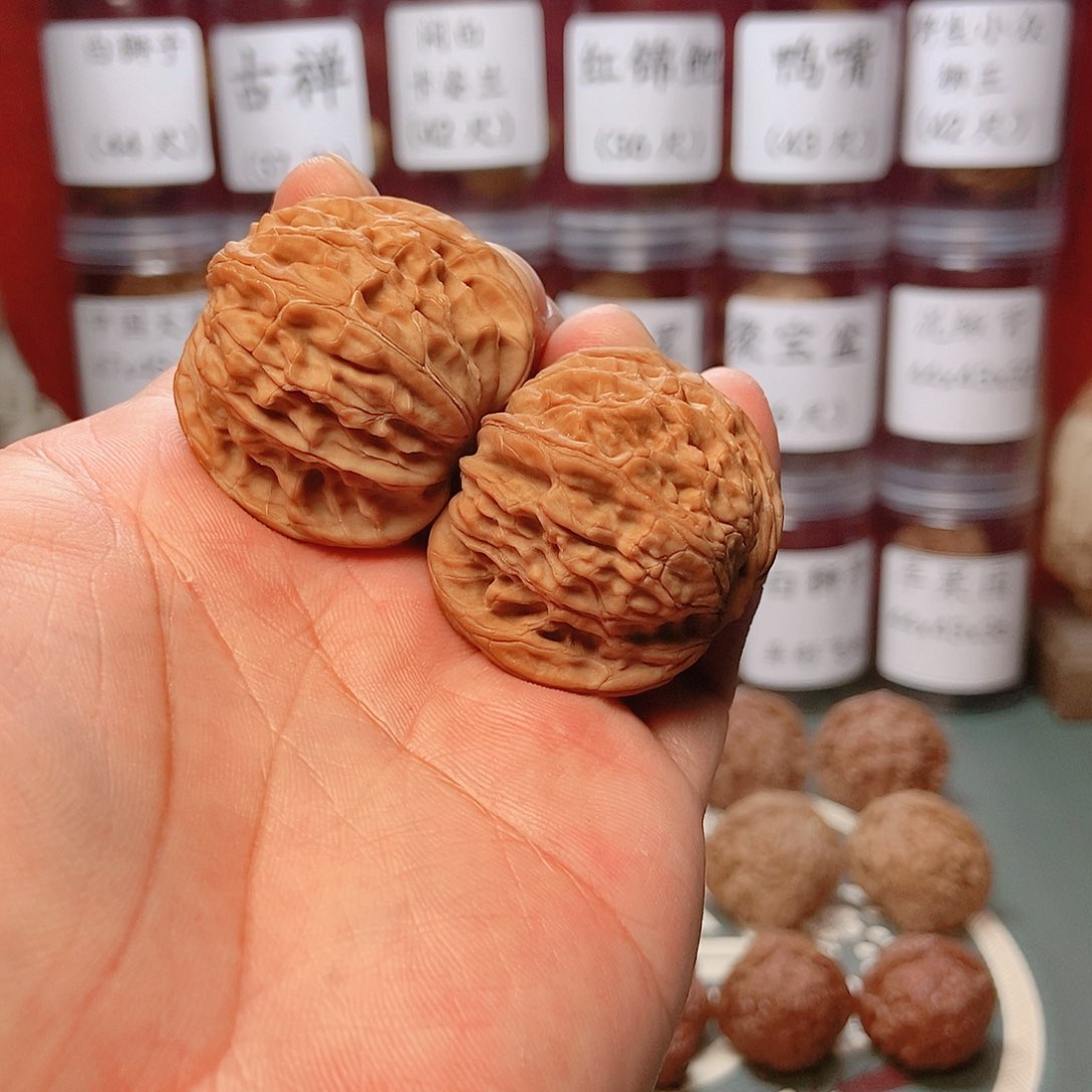 文玩核桃把件打**胖40磨盘