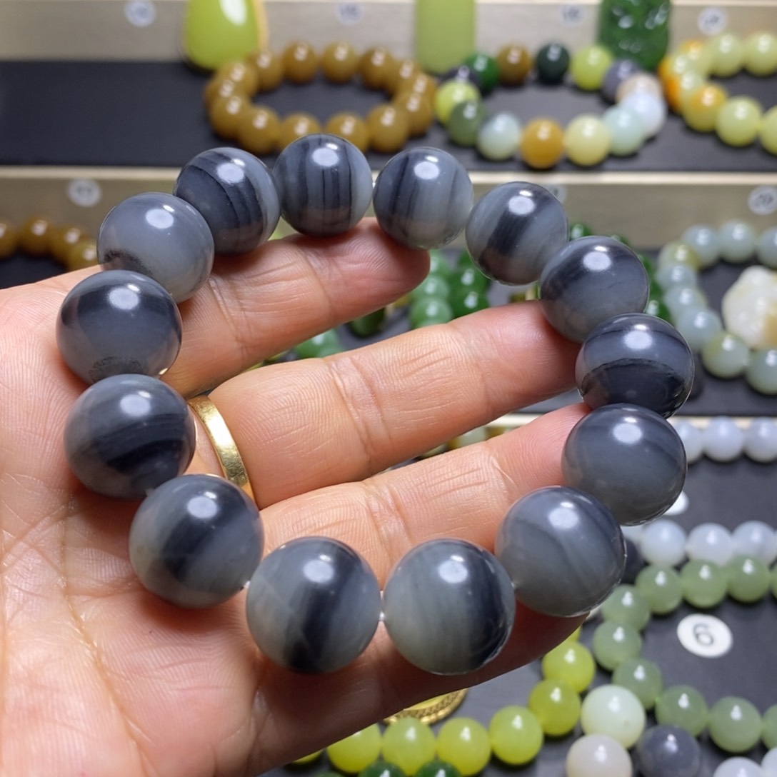 和田玉手串未镶嵌