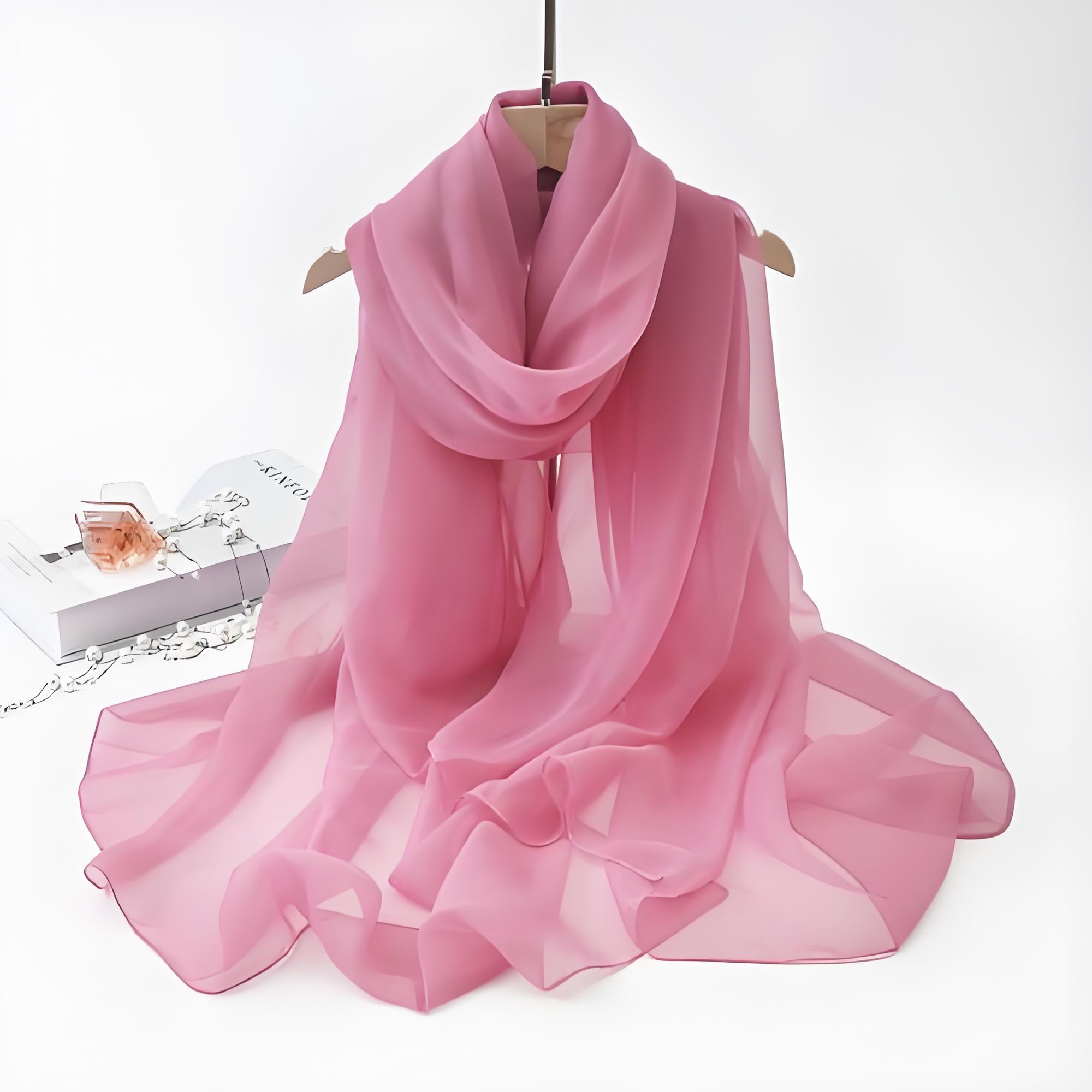 六号车时尚围巾这里拍