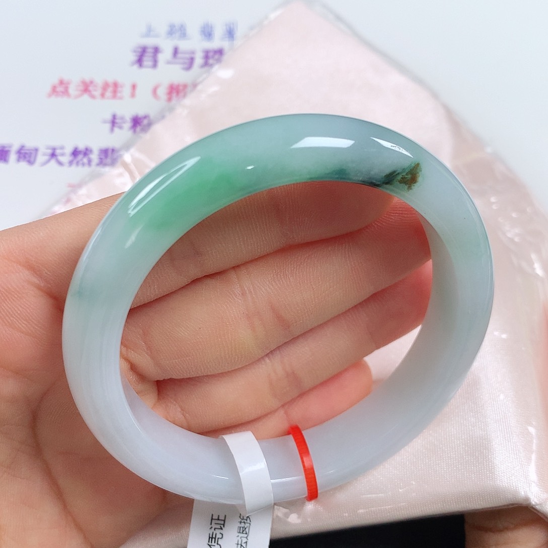 翡翠手镯未镶嵌 正圈①①③