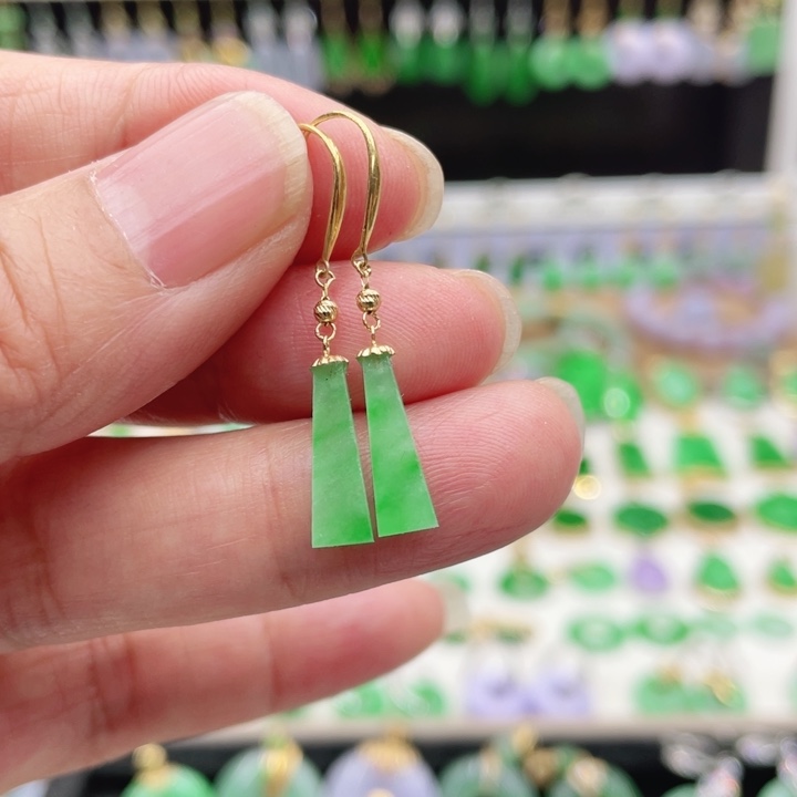 翡翠18K金镶嵌耳饰