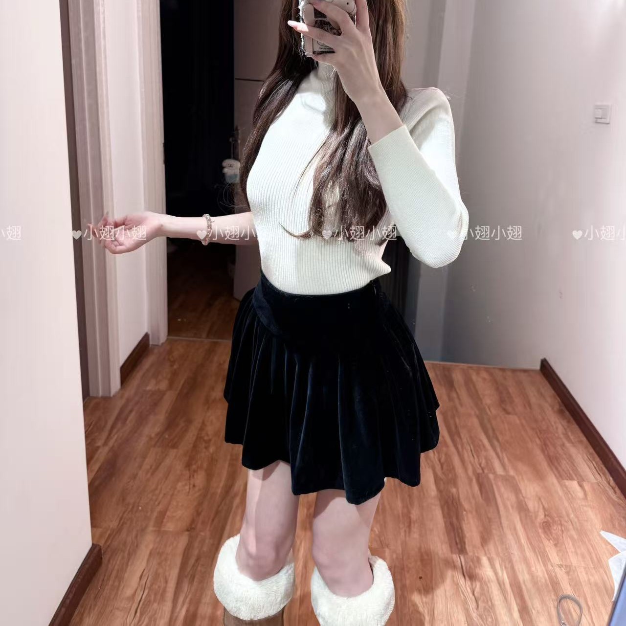 小翅服饰  高腰金丝绒百搭百褶公主伞裙