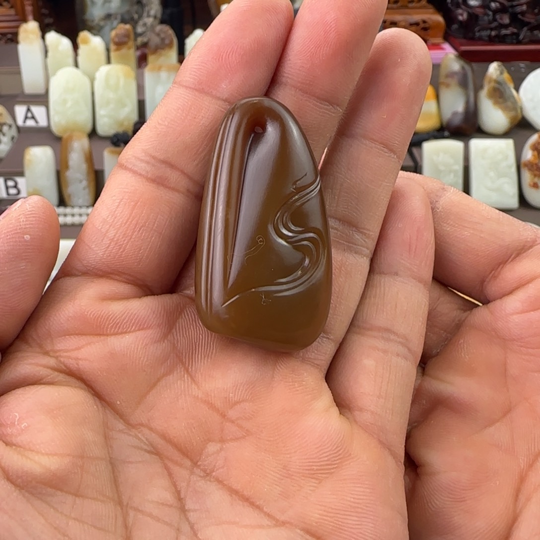 和田玉（糖玉）未镶嵌颈饰