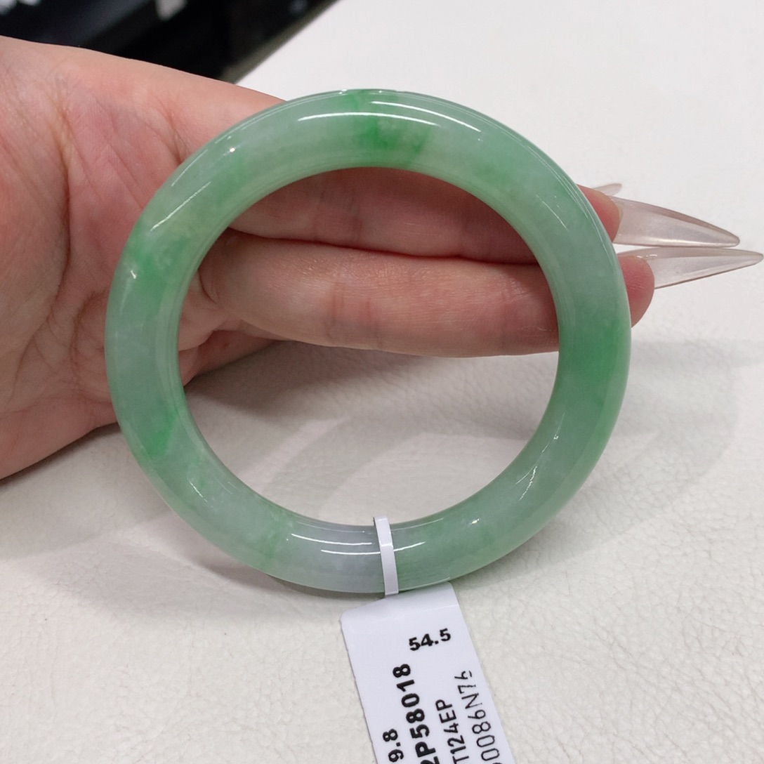 未镶嵌手镯翡翠55.4圈口满绿圆条