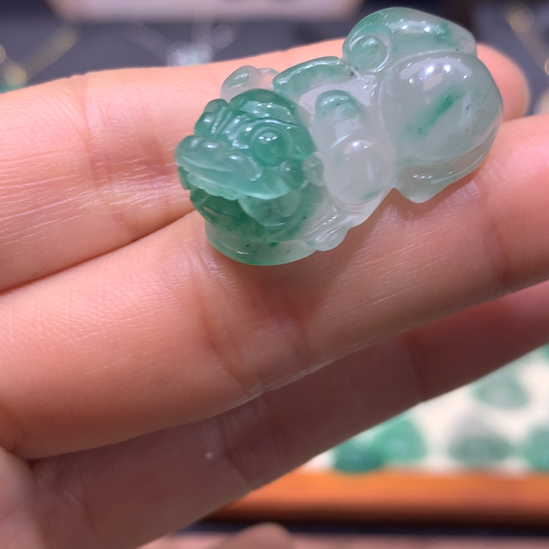 石英质玉非金属吊坠