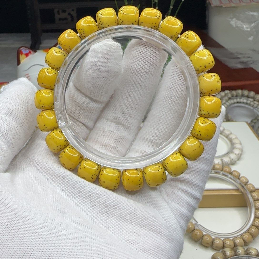 淹***鱼手串星月菩提鸡油黄10×9通体大留白