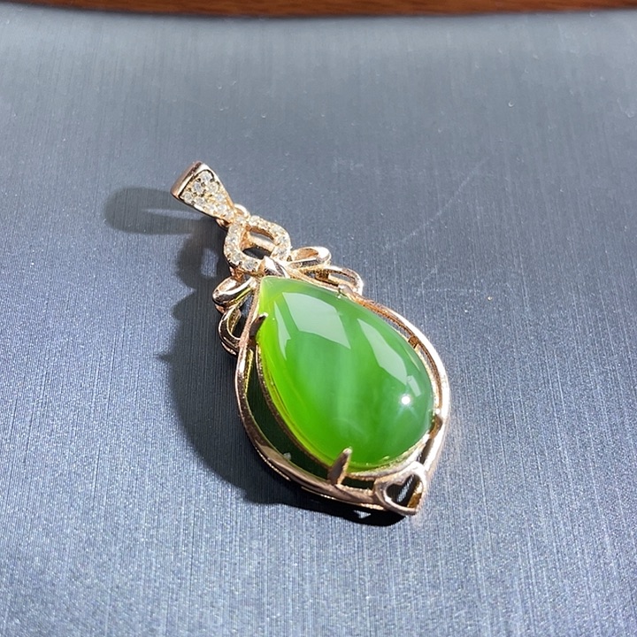 和田玉（碧玉）颈饰银S925镶嵌冰阳绿水滴