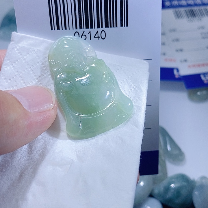 翡翠未镶嵌颈饰天光墟翡翠市场现金代购