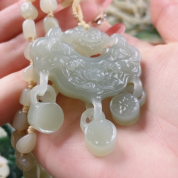 未镶嵌和田玉挂件