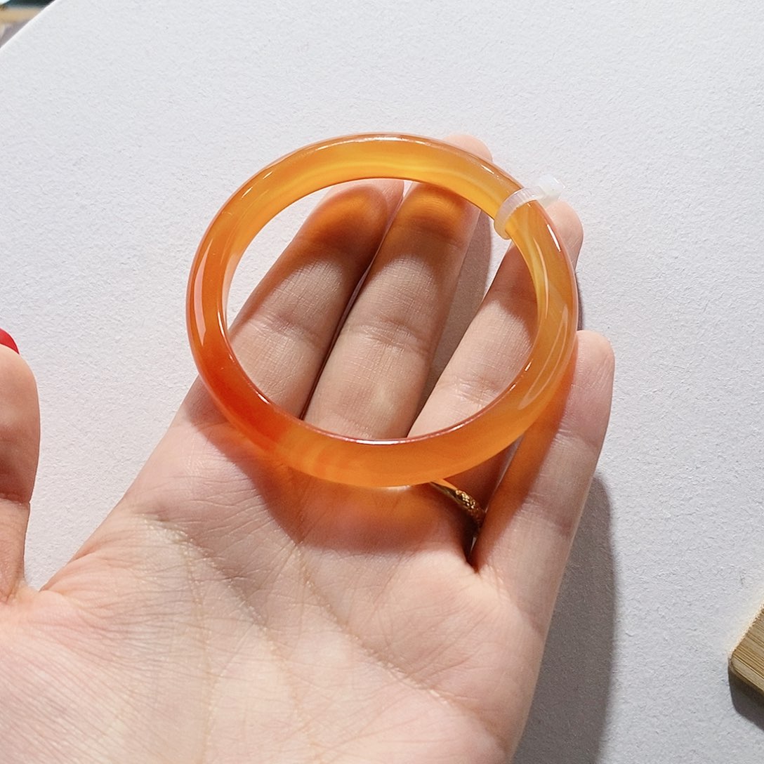 玛瑙/玉髓手镯未镶嵌54.7