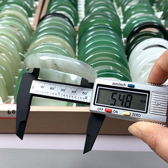 未镶嵌手镯东陵石