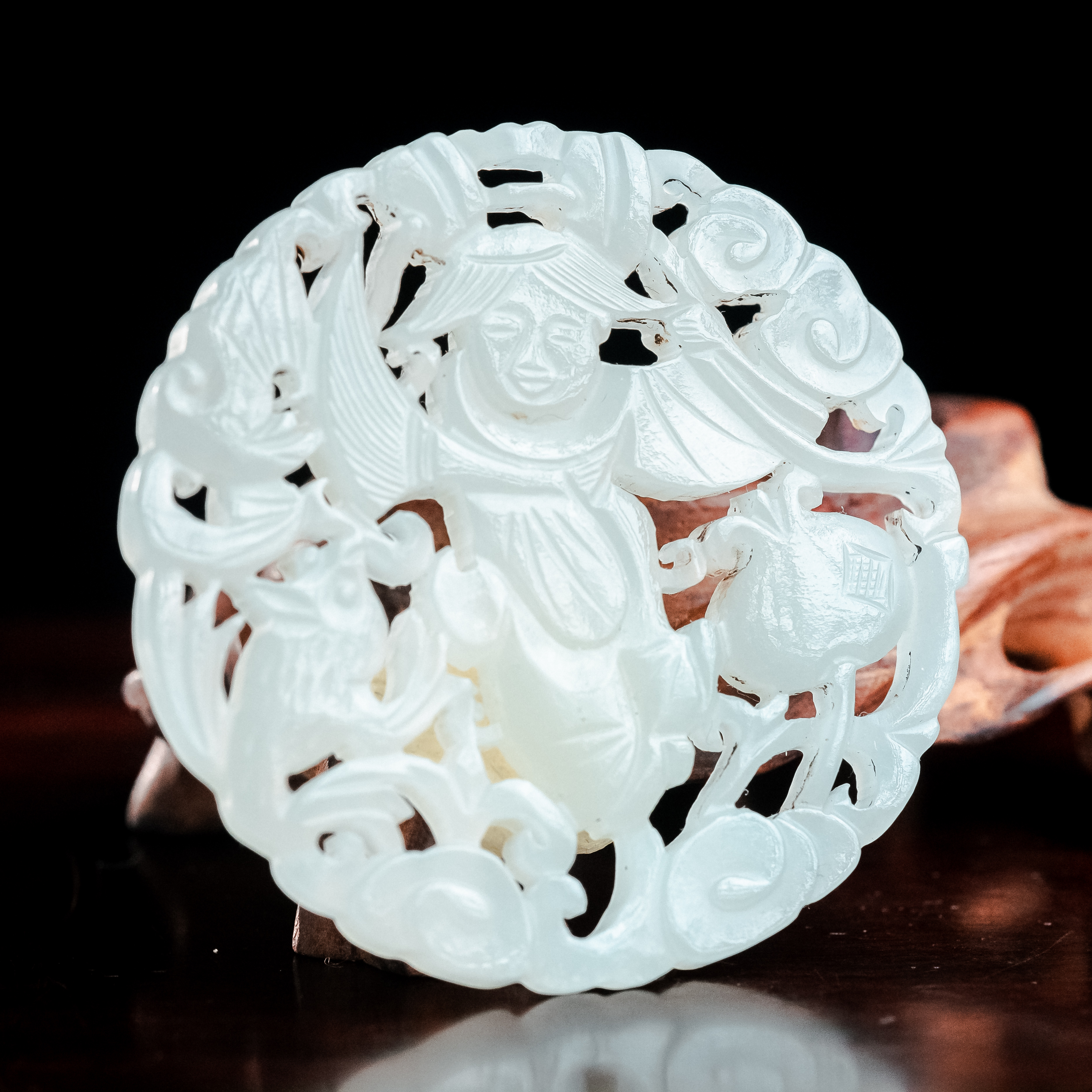 33清代和田玉刘海戏金蟾镂空佩