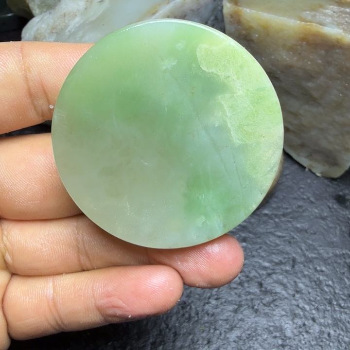 和田玉（糖玉）未镶嵌珠宝奇石