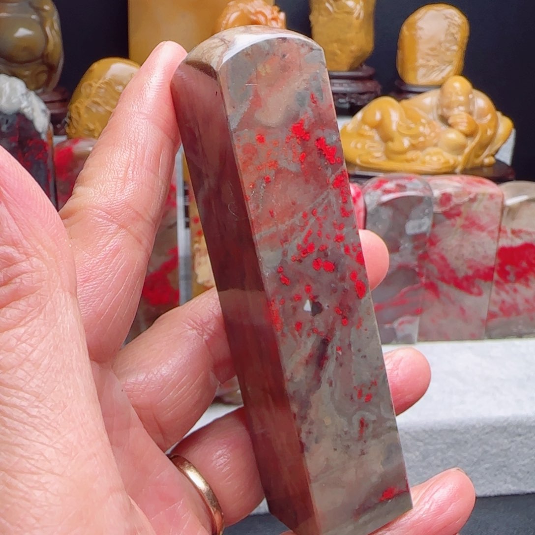 昌化石昌化鸡血石