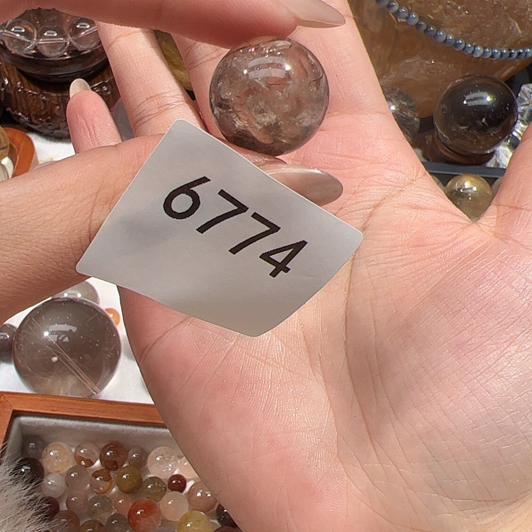 ****念水晶未镶嵌大型摆件（非配饰）