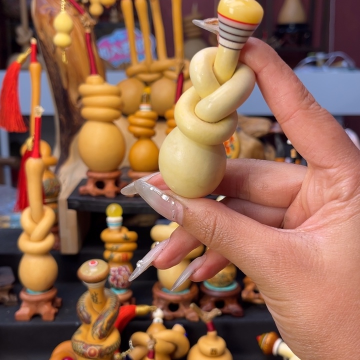 এ***࿐我6000000000月1111111