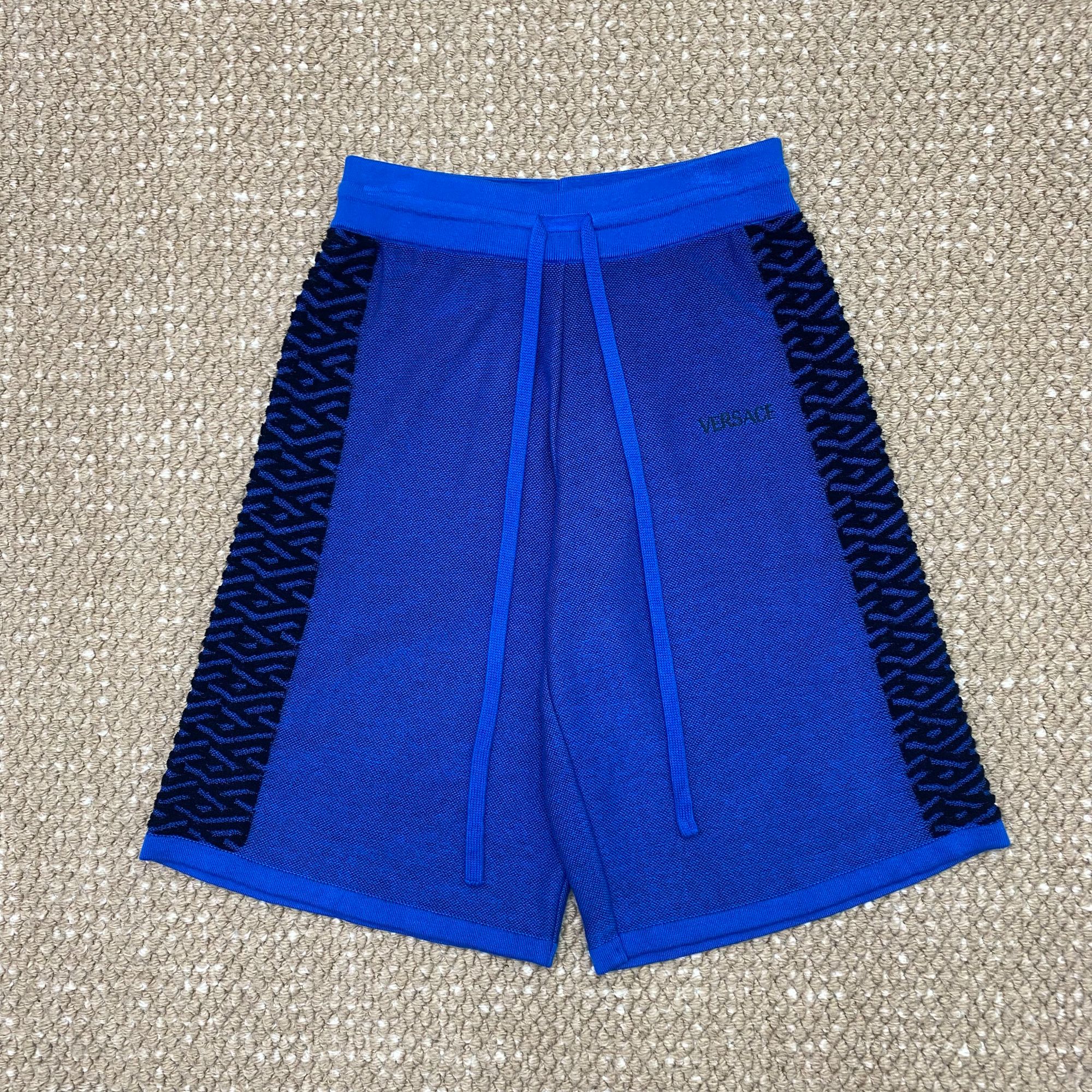 未使用 VERSACE/范思哲 logo刺绣抽绳男士休闲短裤