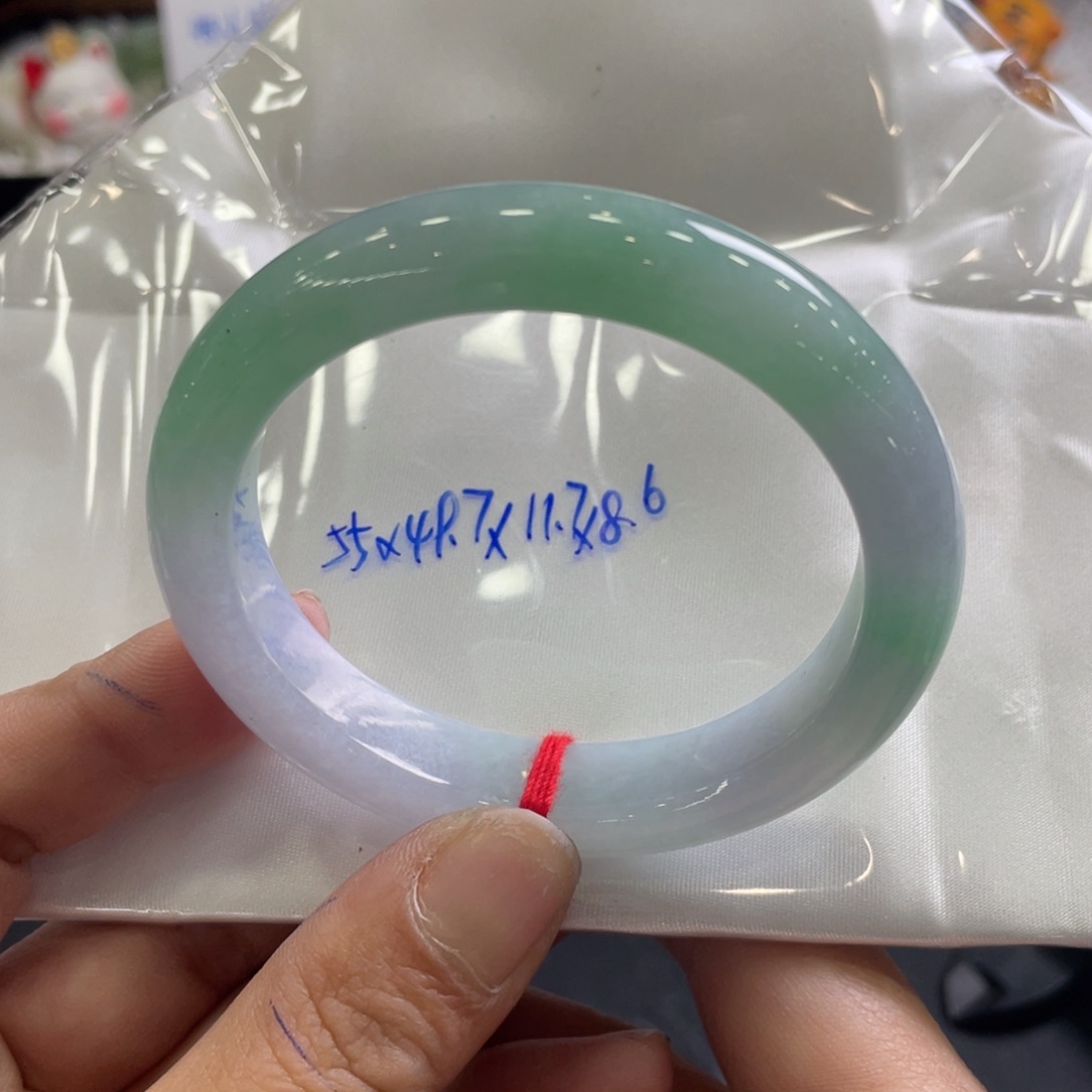 翡翠手镯未镶嵌55贵妃