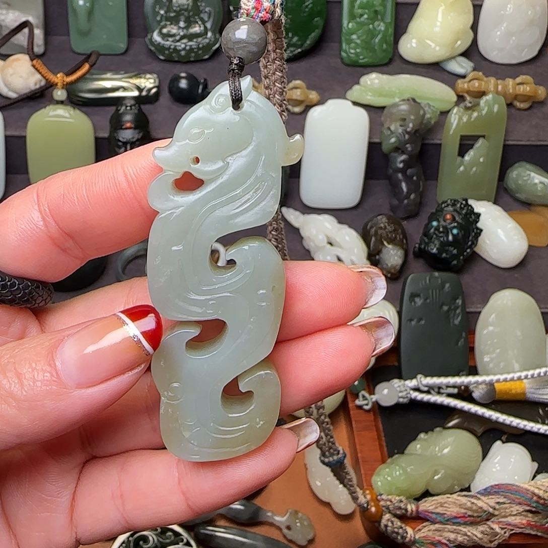 和田玉颈饰未镶嵌