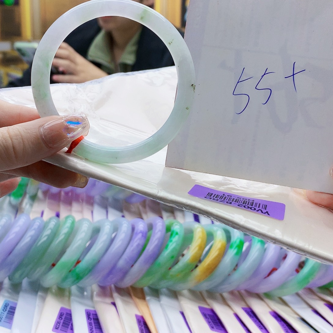 翡翠未镶嵌手镯hjk