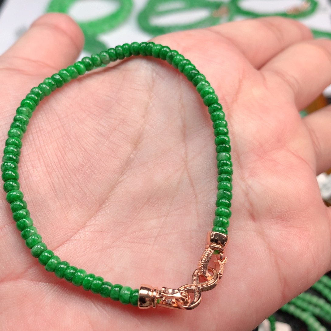 翡翠手链未镶嵌翡翠