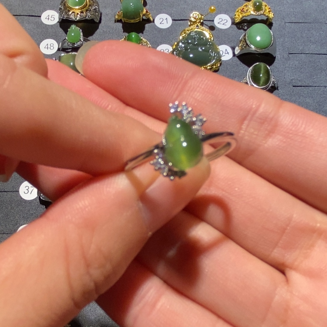 和田玉未镶嵌戒指