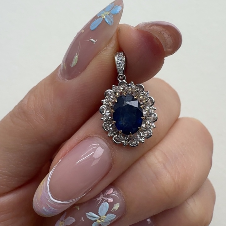 蓝宝石颈饰18K金镶嵌