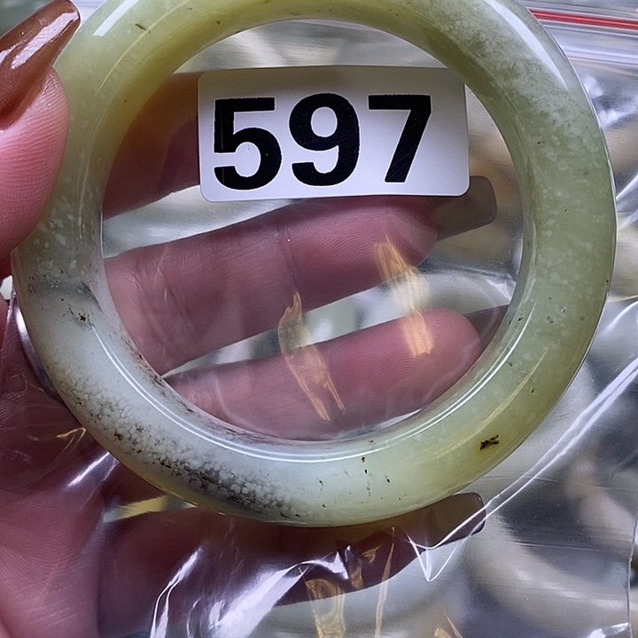 未***了蛇纹石玉未镶嵌手镯