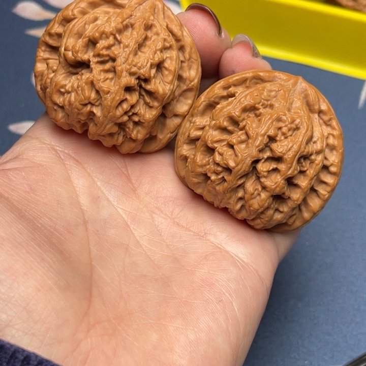 文玩核桃把件粗筋44