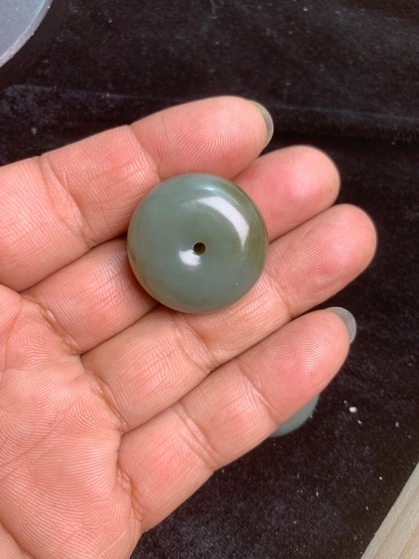 新疆和田玉且末蓝平安扣